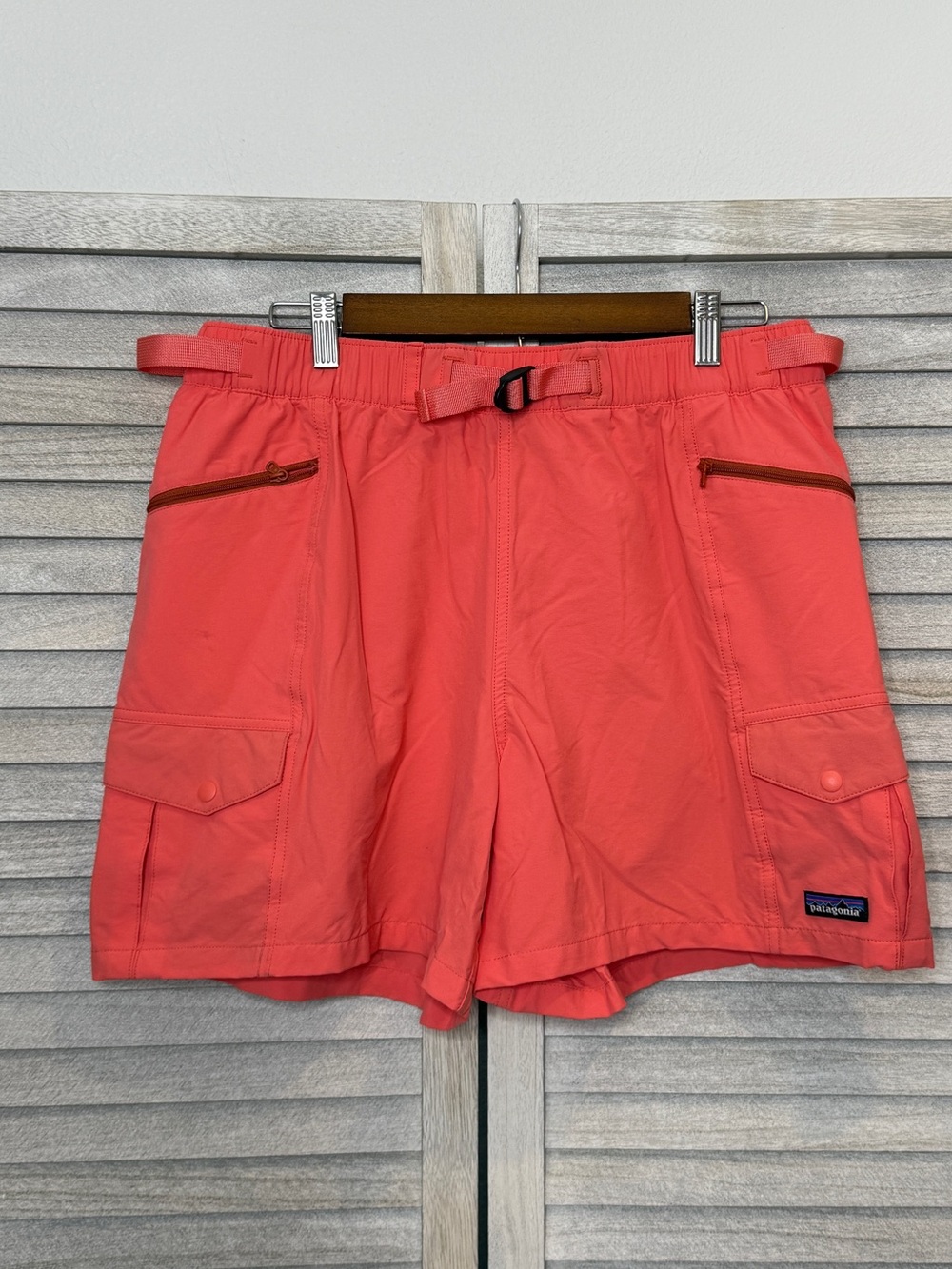 Patagonia Women’s L Coral Stretch Hiking Cargo Shorts Belted Outdoor